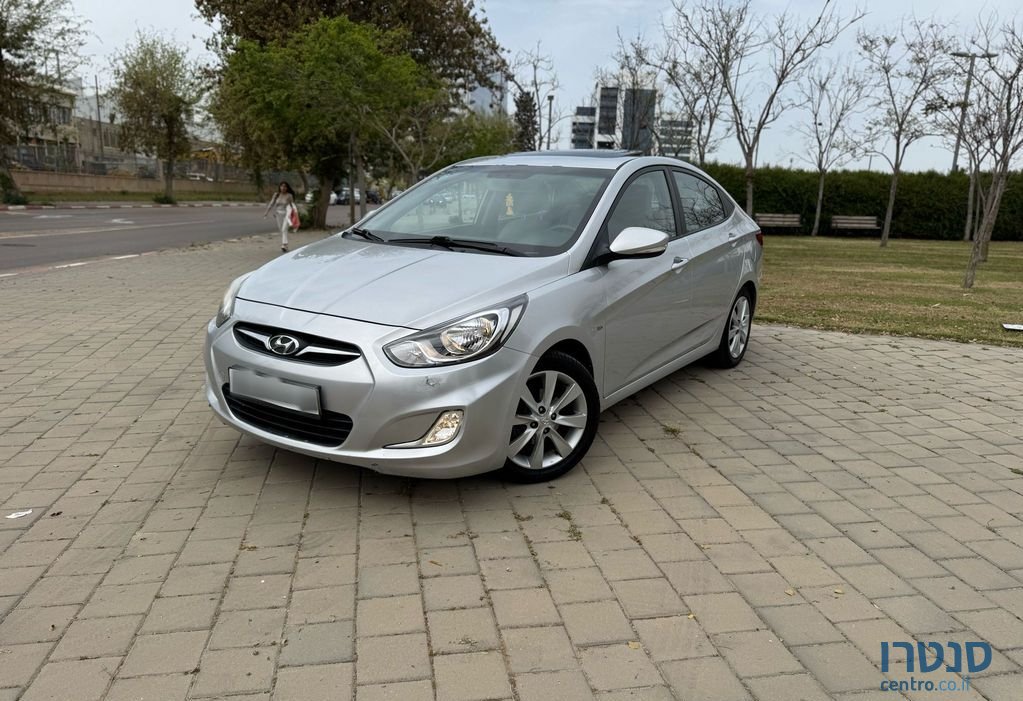 2012' Hyundai i25 יונדאי אקסנט photo #2