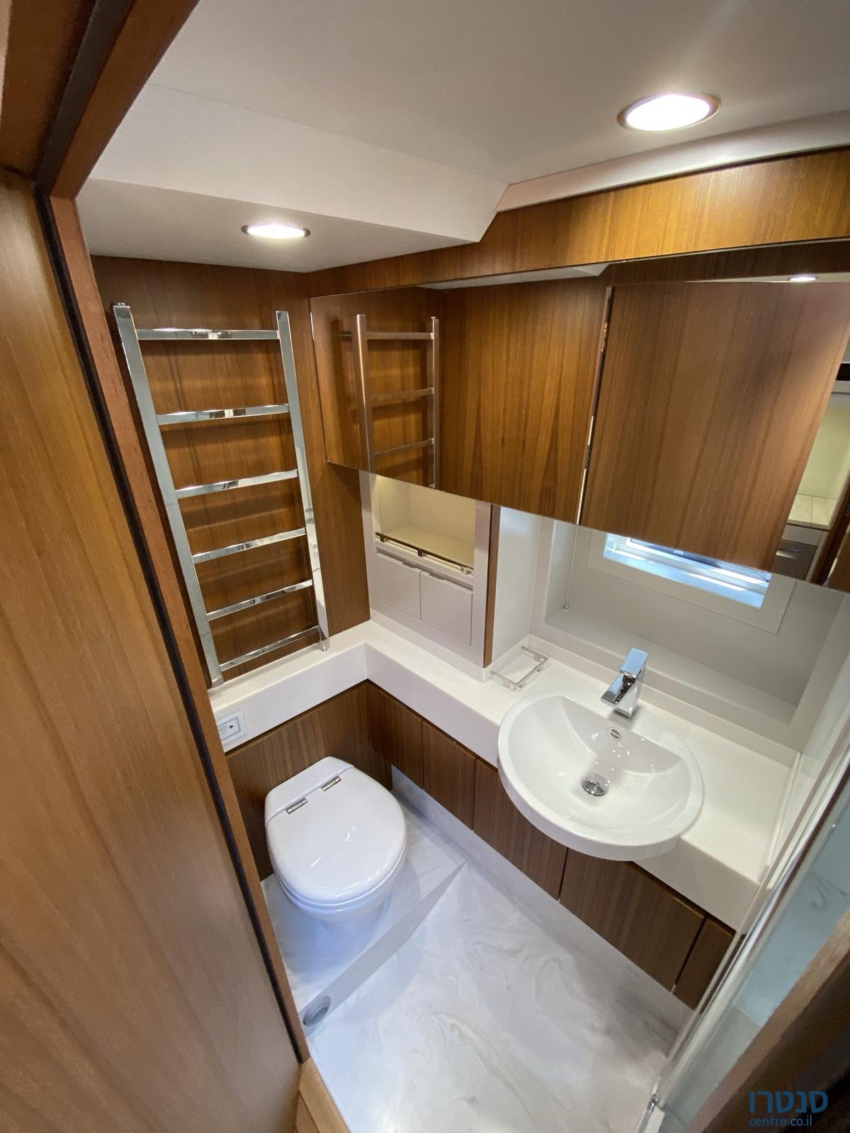 2022' Custom Line photo #6