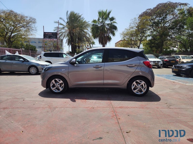 2020' Hyundai i10 photo #7