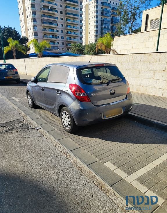 2011' Hyundai i20 יונדאי photo #1