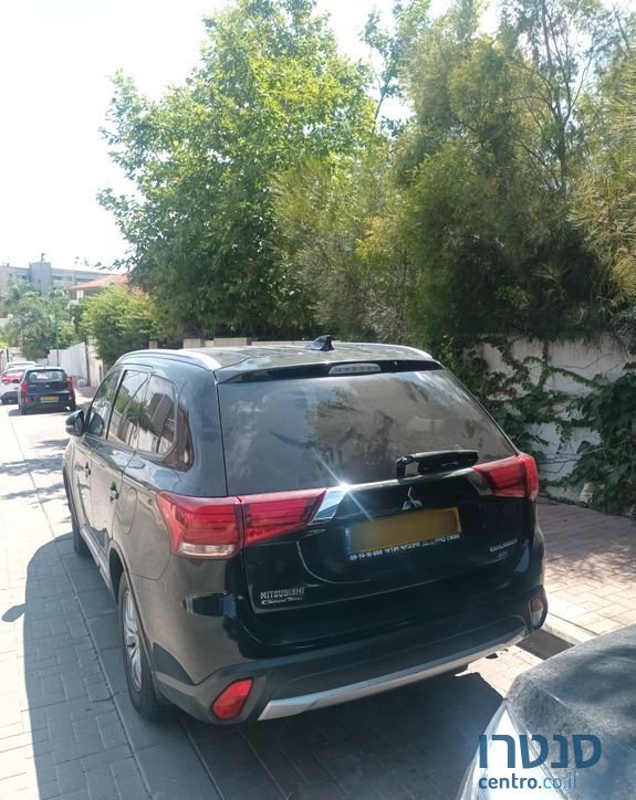 2017' Mitsubishi Outlander מיצובישי אאוטלנדר photo #4