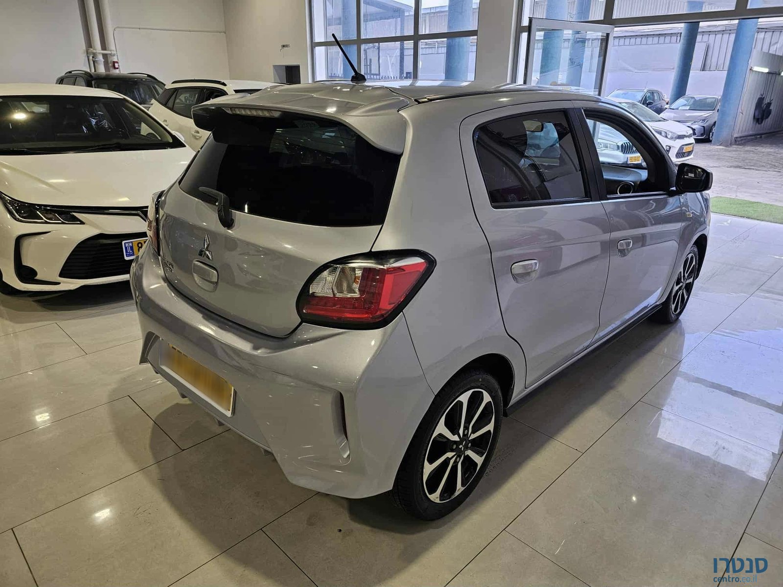 2020' Mitsubishi Space Star photo #3