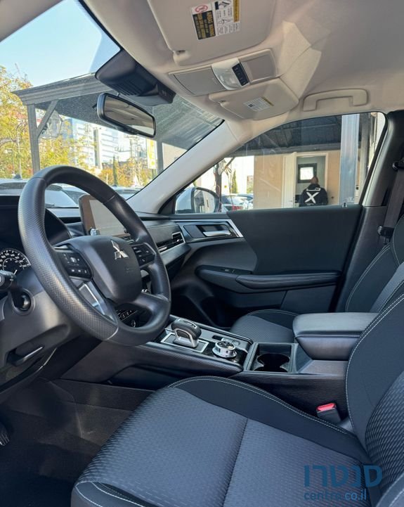 2024' Mitsubishi Outlander מיצובישי אאוטלנדר photo #5