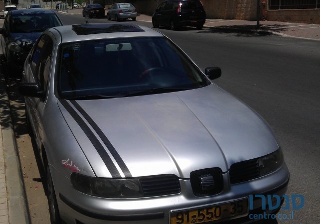 2002' SEAT Leon photo #1