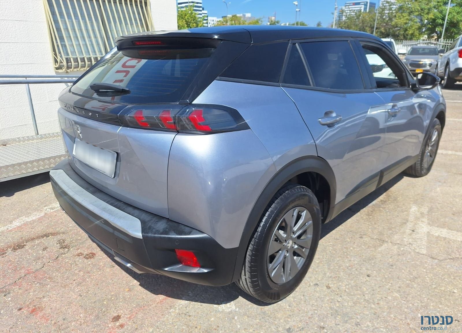 2023' Peugeot 2008 פיג'ו photo #2