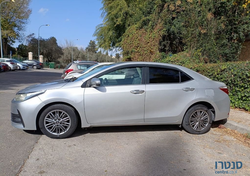 2018' Toyota Corolla טויוטה קורולה photo #4