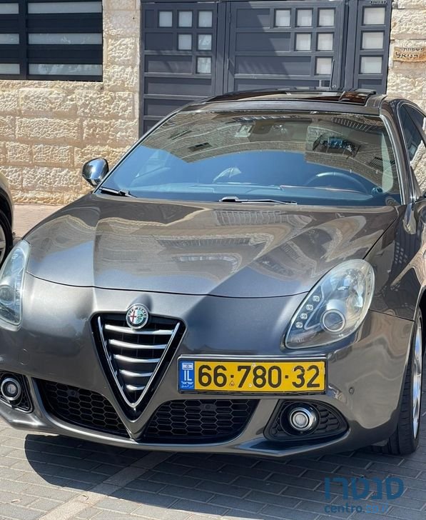 2014' Alfa Romeo Giulietta אלפא רומיאו ג'ולייטה photo #1
