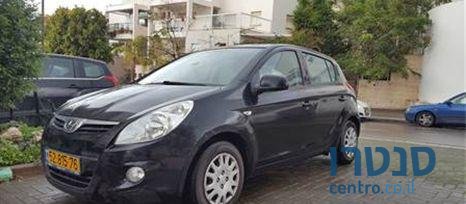 2011' Hyundai i20 יונדאי פרימיום photo #2