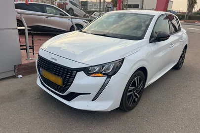 2023' Peugeot 208 פיג'ו