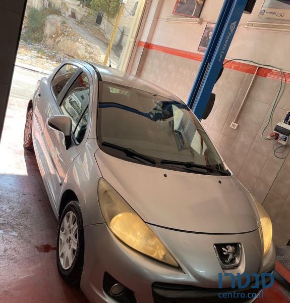 2012' Peugeot 207 פיג'ו photo #1