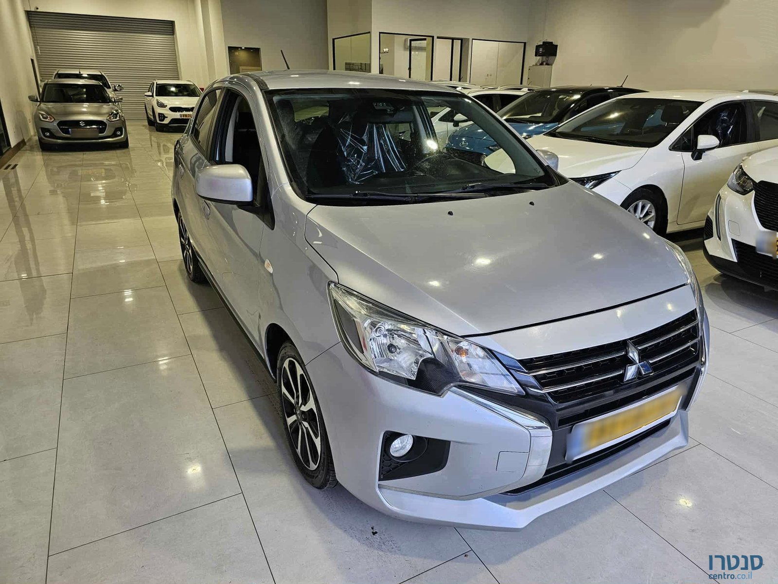 2020' Mitsubishi Space Star photo #2