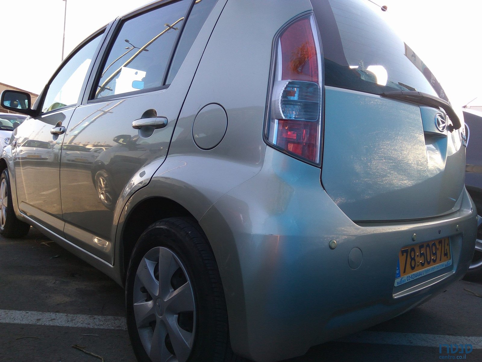 2011' Daihatsu Sirion photo #6