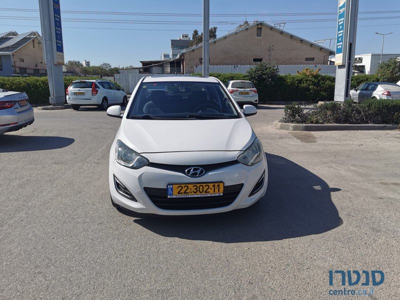 2013' Hyundai i20 יונדאי photo #1