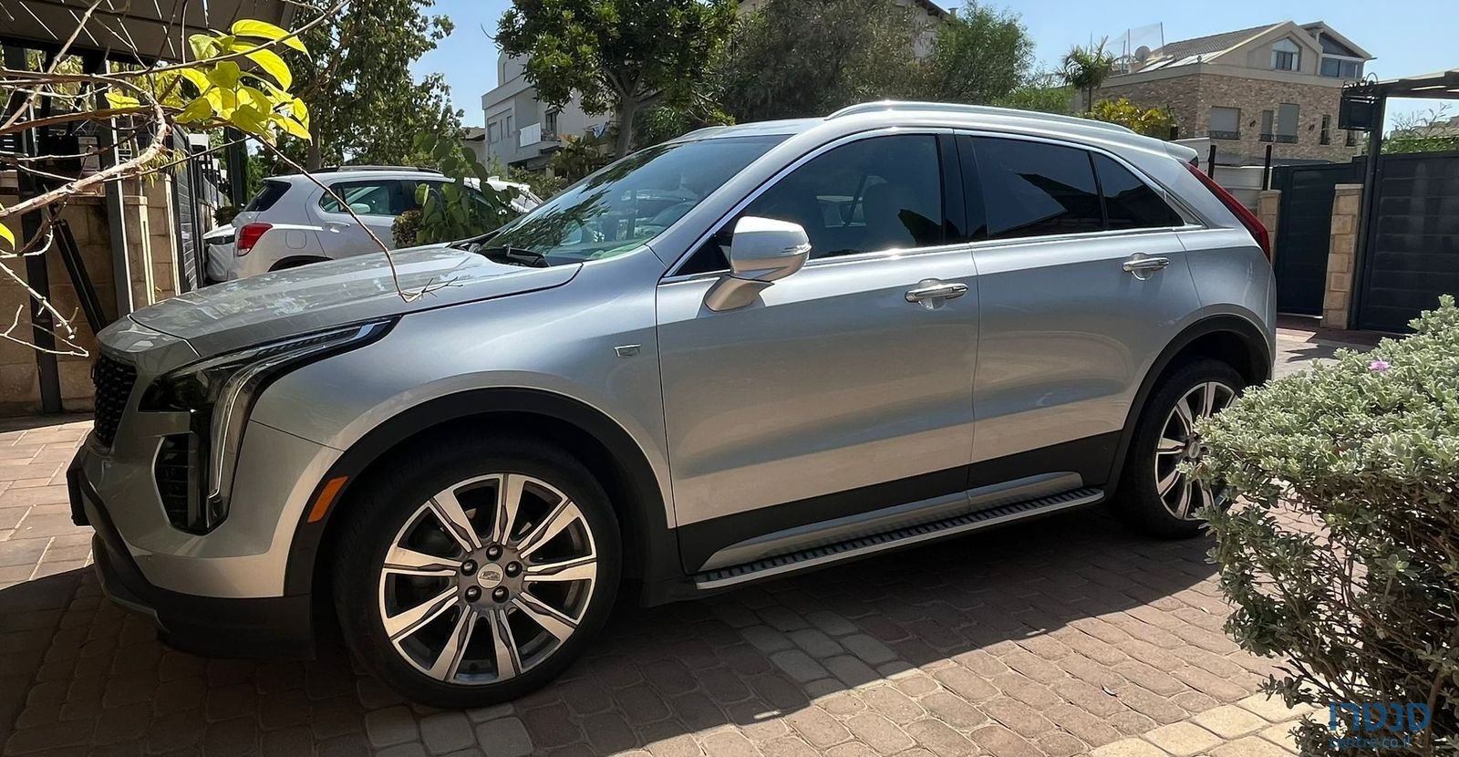 2022' Cadillac XT4 קאדילק photo #2