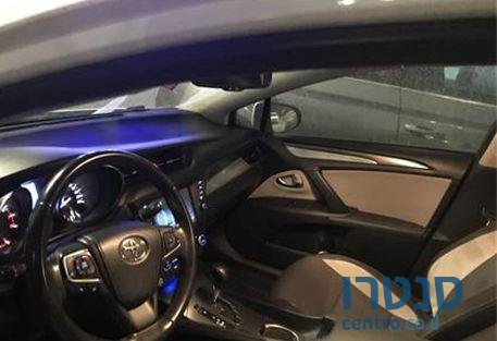 2016' Toyota Avensis טויוטה אונסיס photo #2