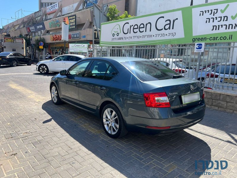 2018' Skoda Octavia photo #4