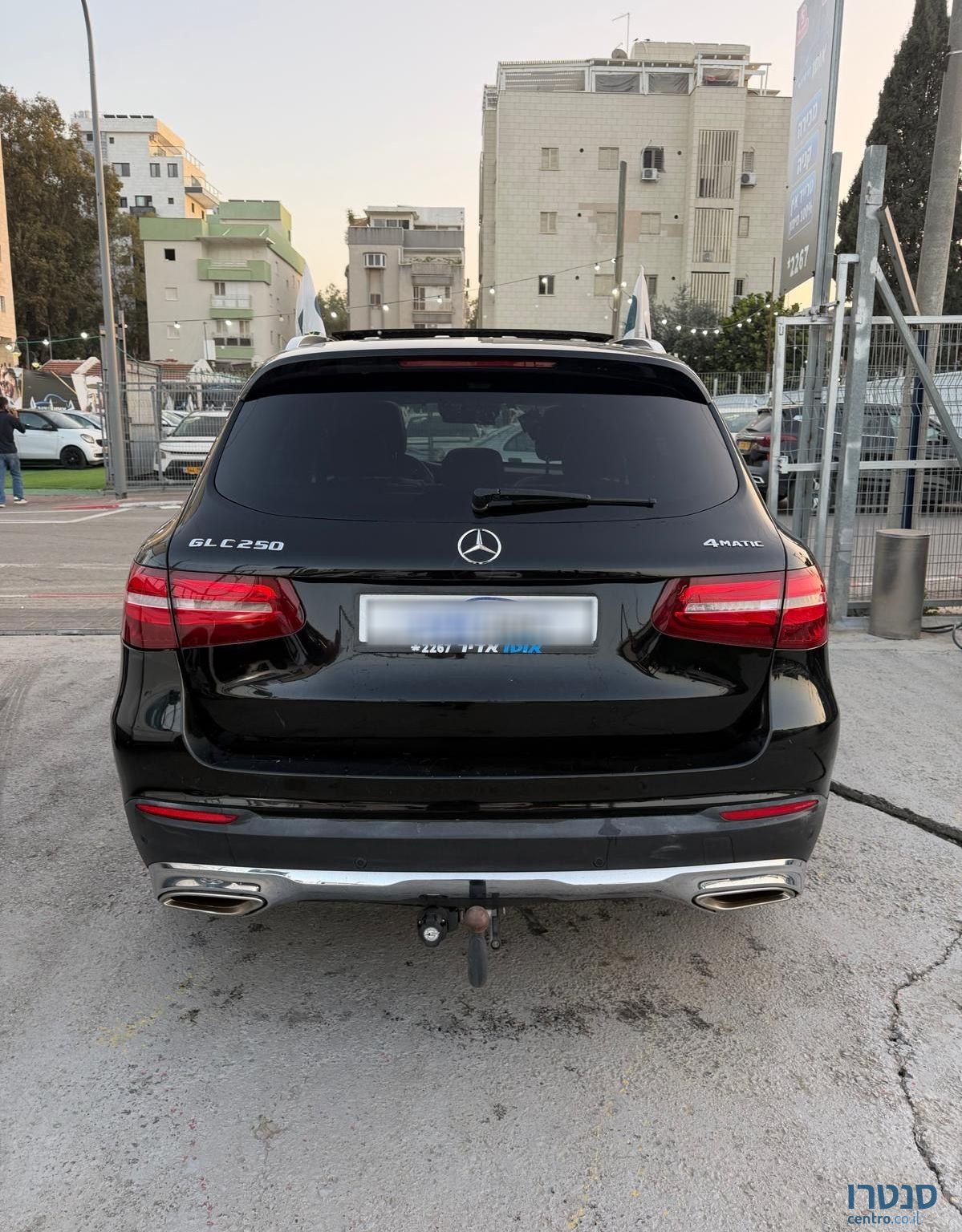 2019' Mercedes-Benz GLC מרצדס-בנץ photo #5