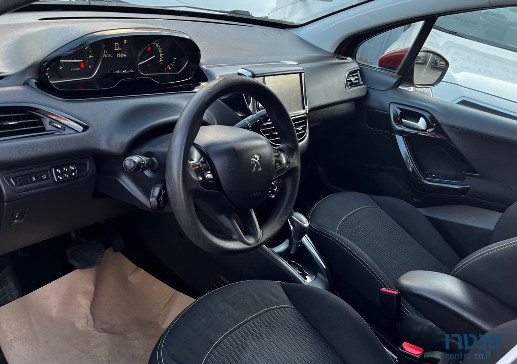 2018' Peugeot 208 פיג'ו photo #5