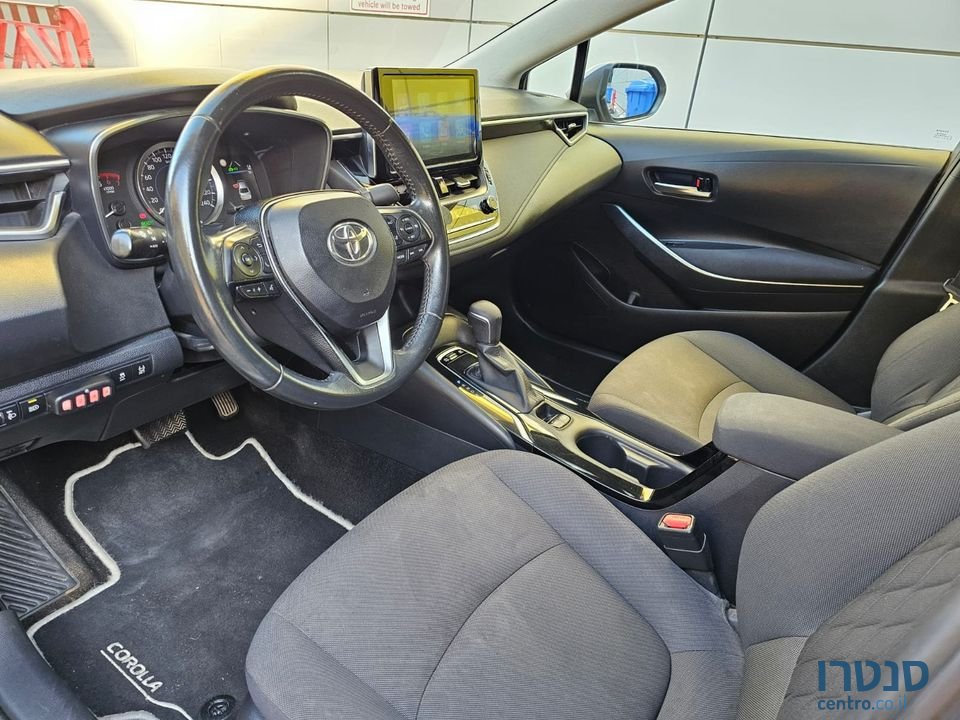 2019' Toyota Corolla photo #5