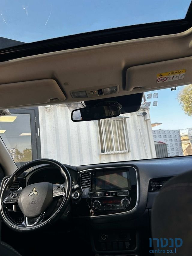2019' Mitsubishi Outlander מיצובישי אאוטלנדר photo #3