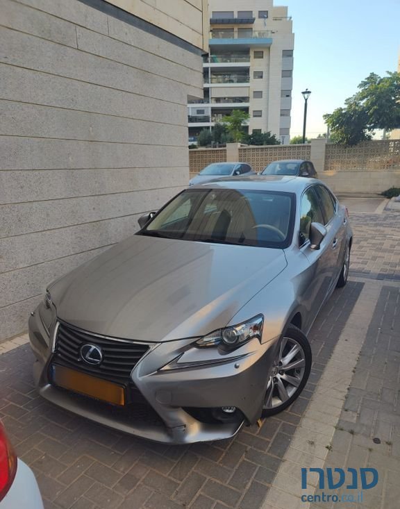 2015' Lexus Is300H לקסוס photo #1