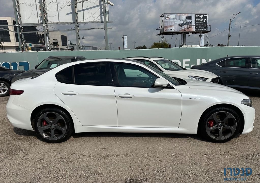 2017' Alfa Romeo Giulia אלפא רומיאו ג'וליה photo #2