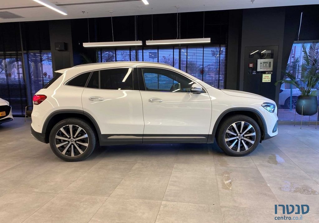 2020' Mercedes-Benz GLA מרצדס photo #2