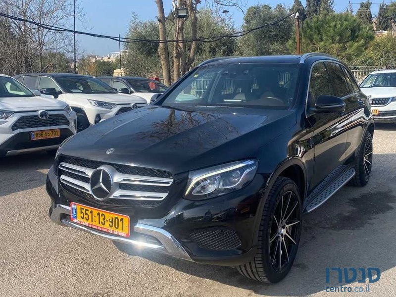 2019' Mercedes-Benz GLC מרצדס photo #1