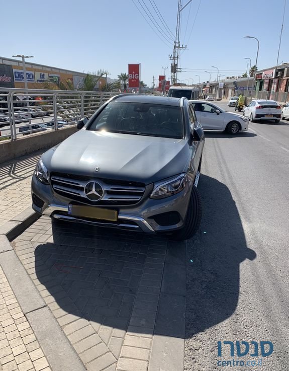 2018' Mercedes-Benz GLC מרצדס photo #2