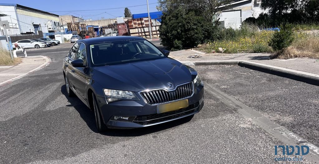 2018' Skoda Superb סקודה סופרב photo #4