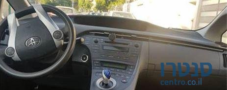 2010' Toyota Prius טויוטה פריוס photo #3