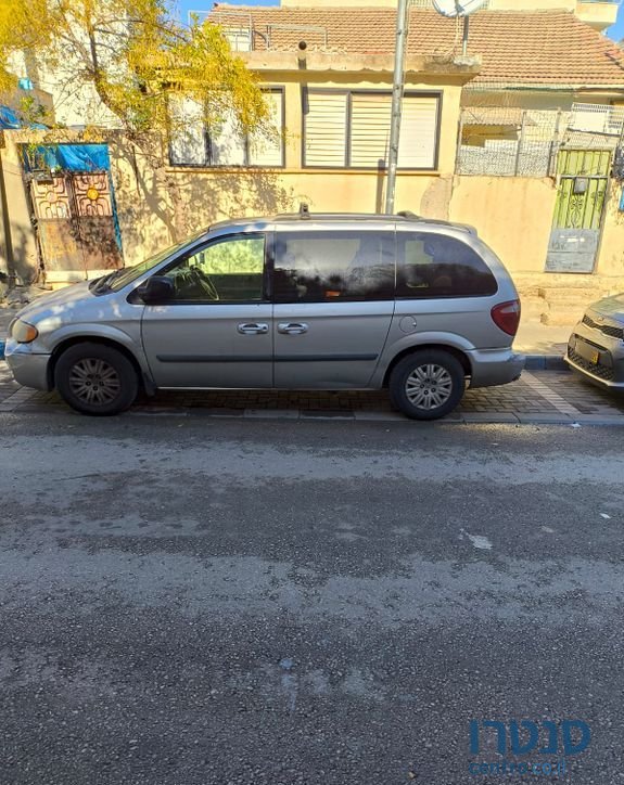 2007' Chrysler Voyager קרייזלר וויאג'ר photo #3