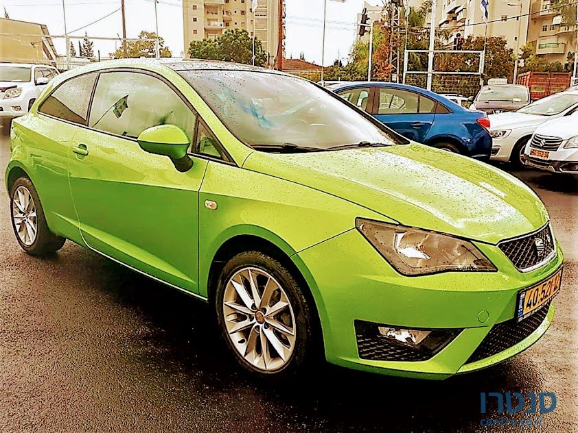 2013' SEAT Ibiza photo #1