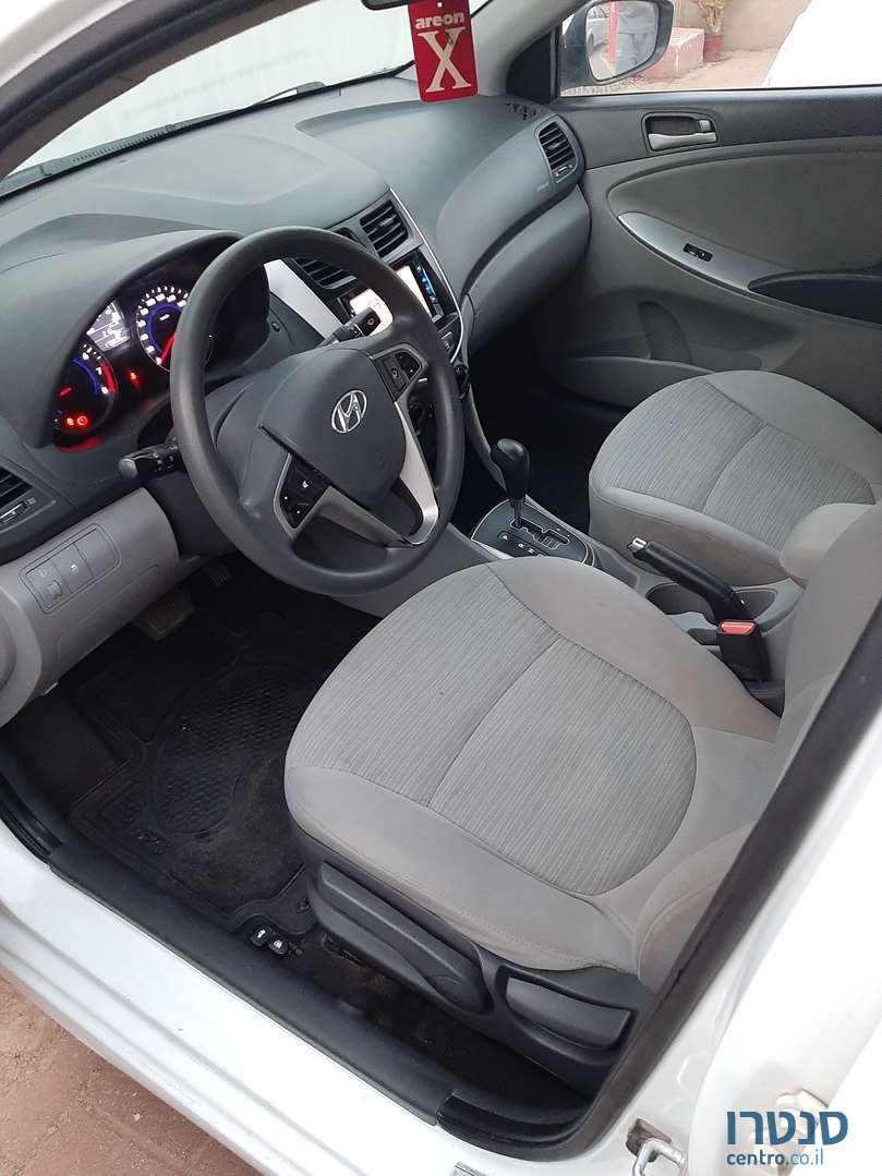 2015' Hyundai i25 יונדאי photo #3