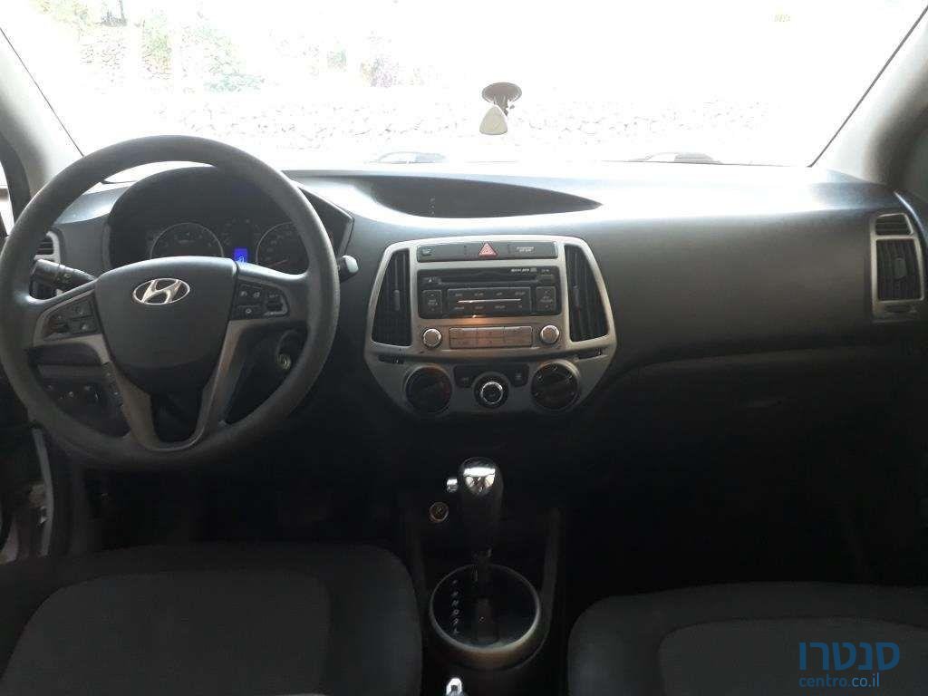 2014' Hyundai i20 יונדאי photo #2