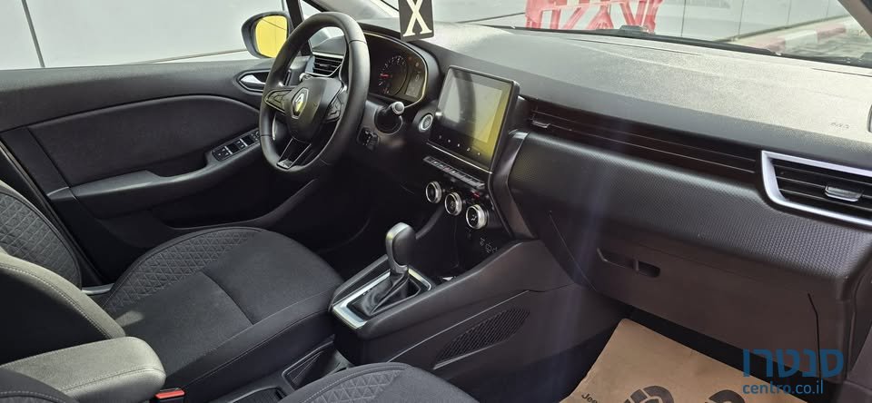 2020' Renault Clio photo #5