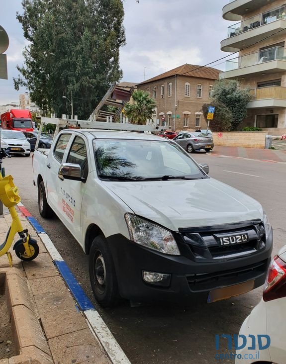 2015' Isuzu D-Max איסוזו 2X4 photo #3