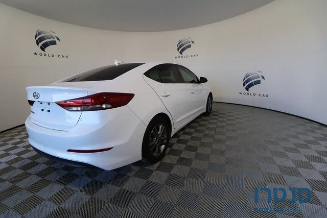 2018' Hyundai Elantra photo #2