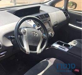 2014' Toyota Prius טויוטה פריוס photo #2