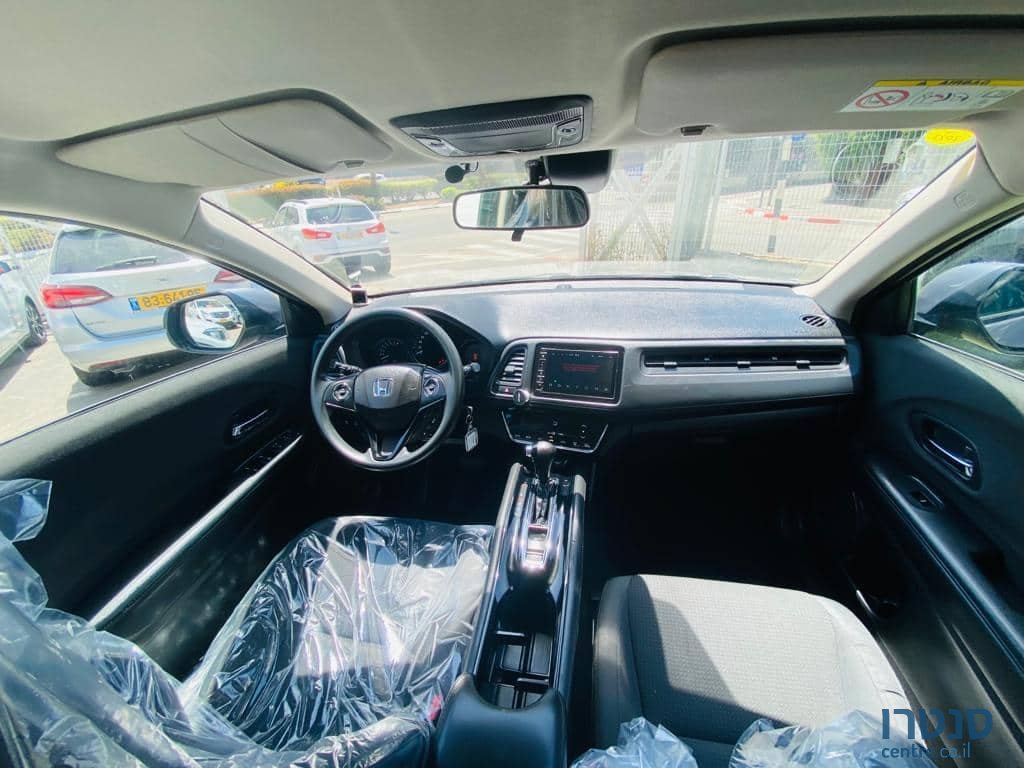 2018' Honda HR-V photo #3