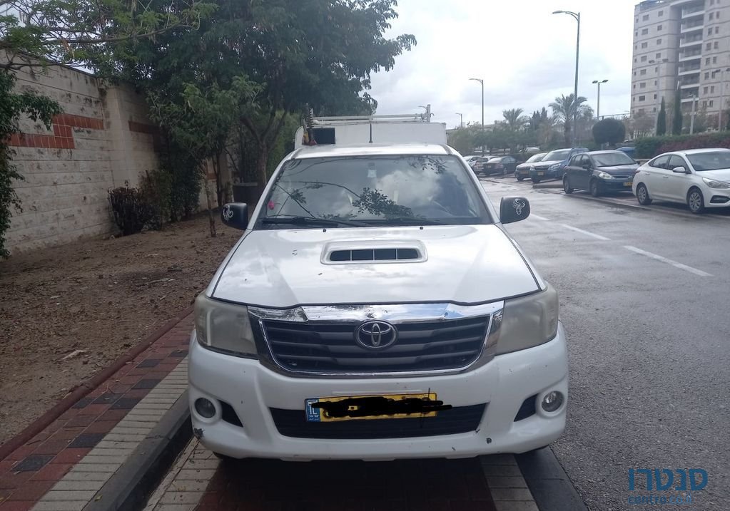 2013' Toyota Hilux טויוטה היילקס photo #3