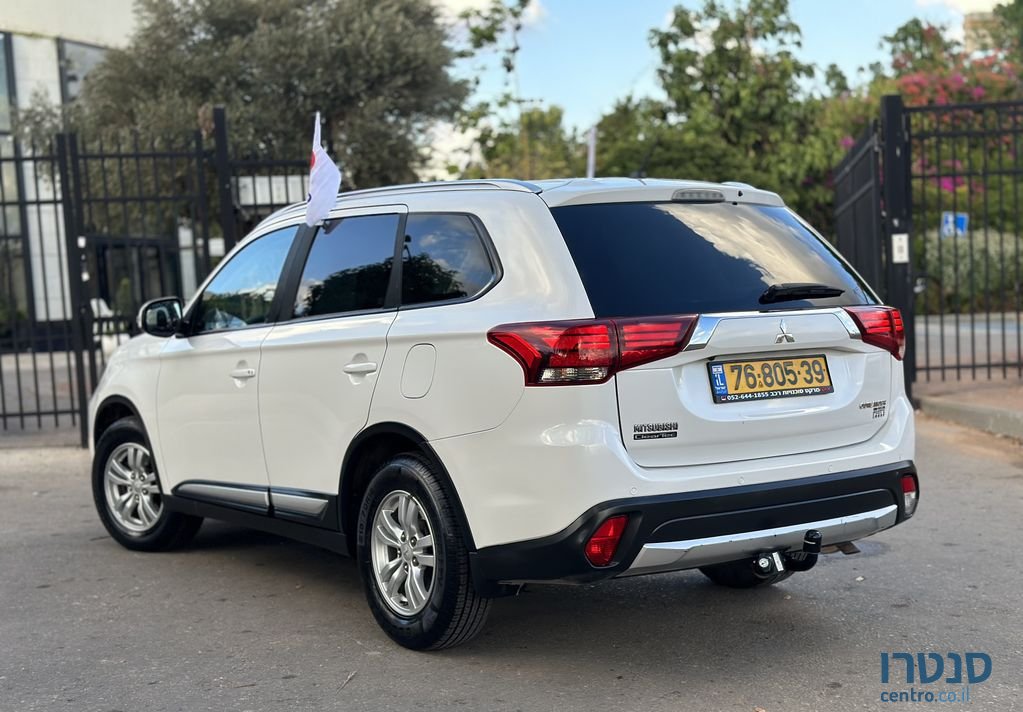 2016' Mitsubishi Outlander מיצובישי אאוטלנדר photo #5