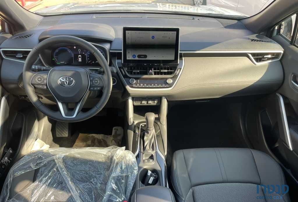 2023' Toyota Corolla טויוטה קורולה קרוס photo #5