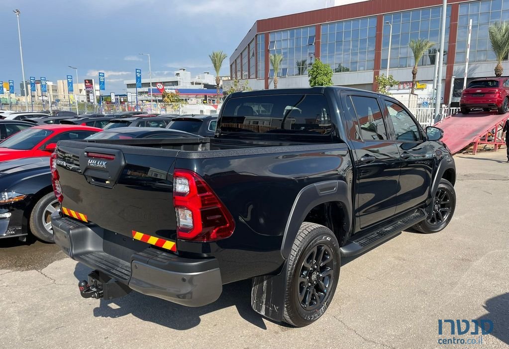 2022' Toyota Hilux טויוטה היילקס photo #2