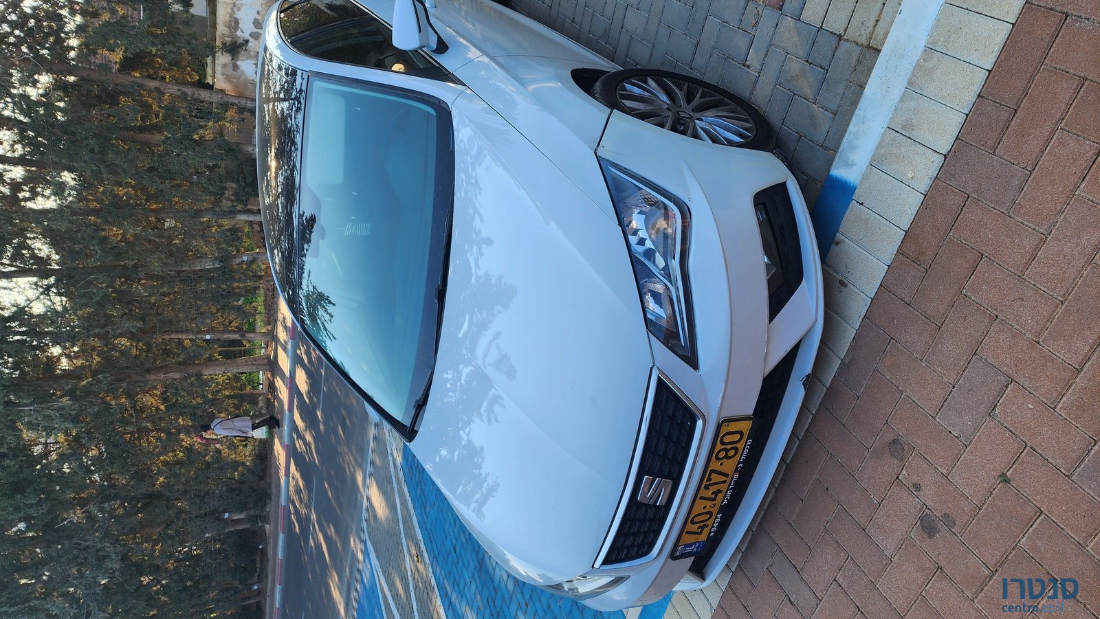 2017' SEAT Leon photo #2