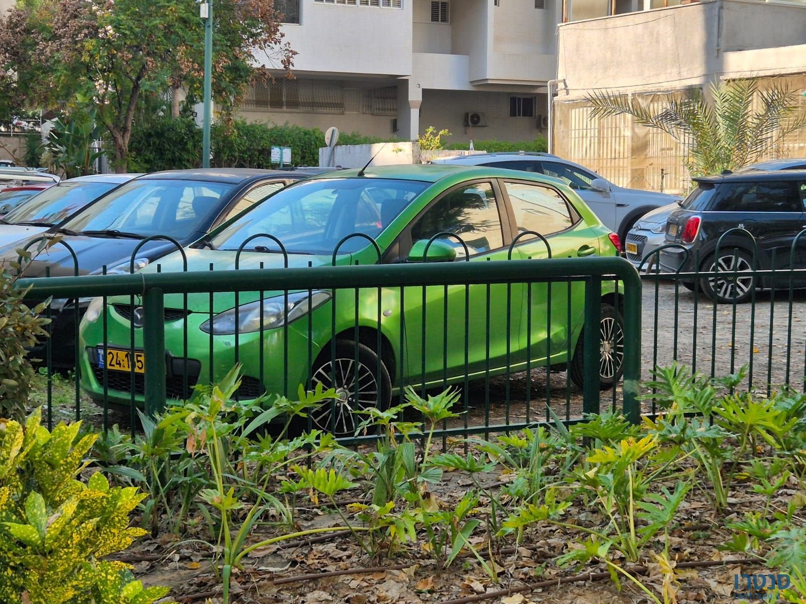2010' Mazda 2 מאזדה photo #1