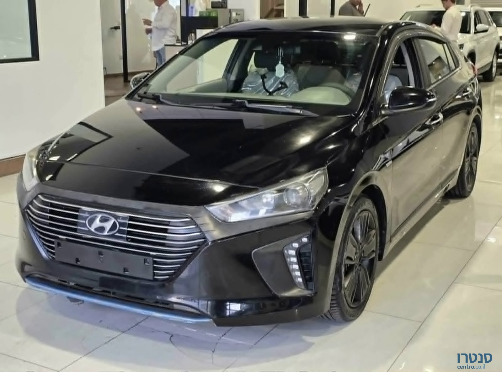 2017' Hyundai Ioniq photo #1
