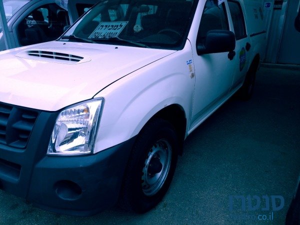 2009' Isuzu photo #1