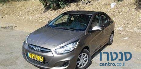 2012' Hyundai i25 photo #1