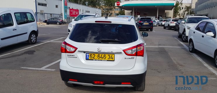 2015' Suzuki SX4 photo #3